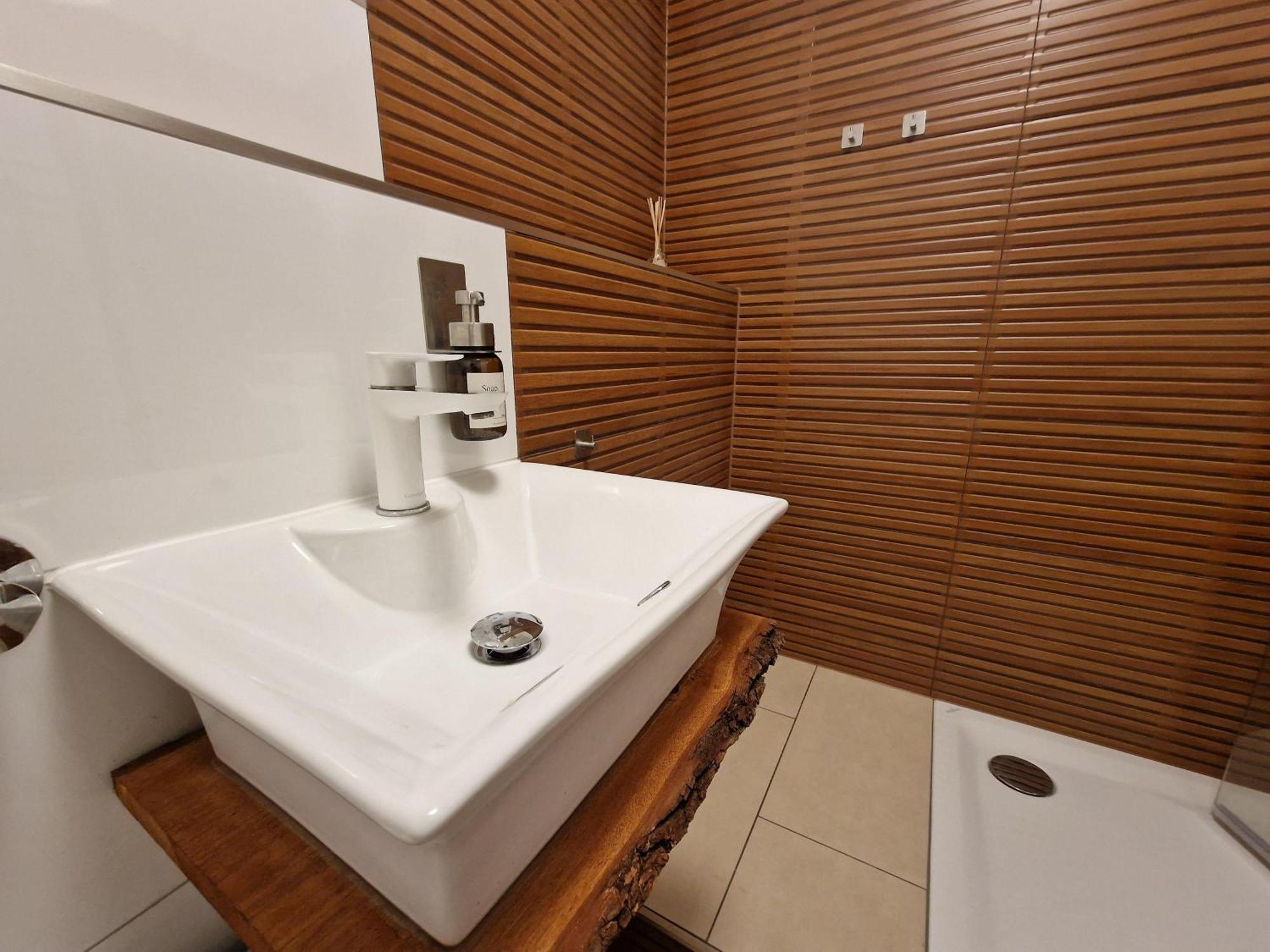 Design-Appartement-Schoenfeld Кил Екстериор снимка